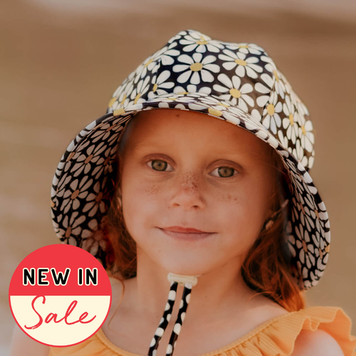 Ponytail Swim Bucket Beach Hat - Daisy