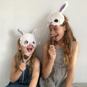 Easy Easter Hats: paper plate bunny mask